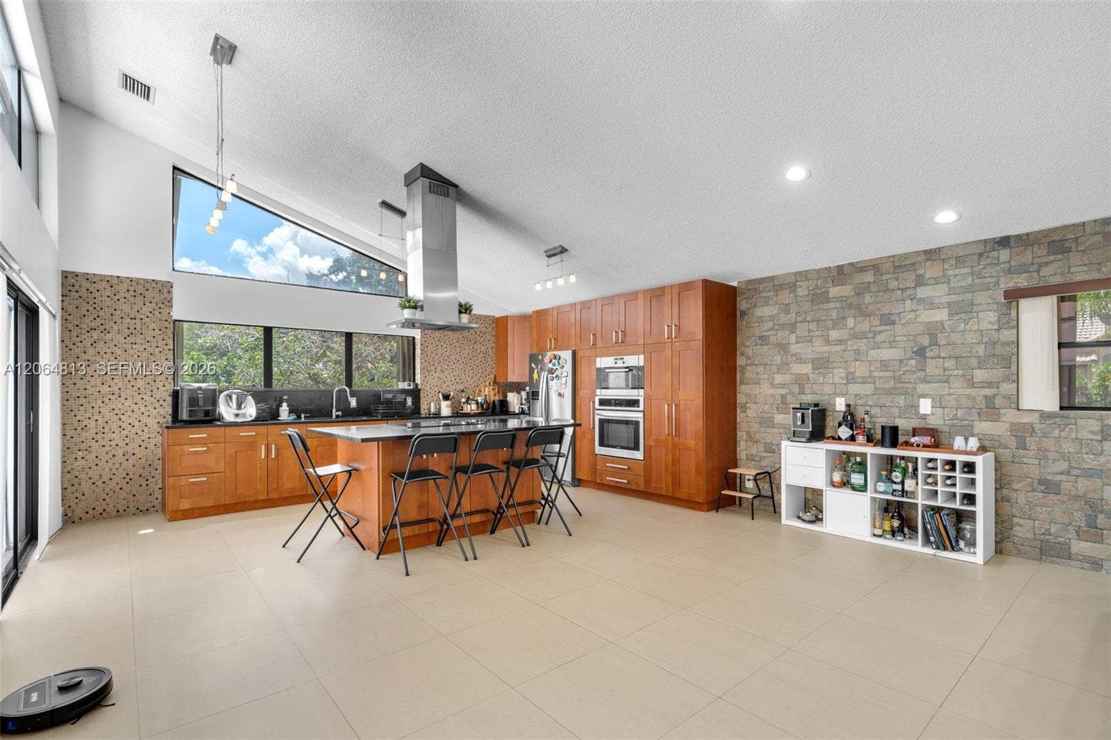 1051 Deerpath Court, Weston, FL 33326 Photo 8