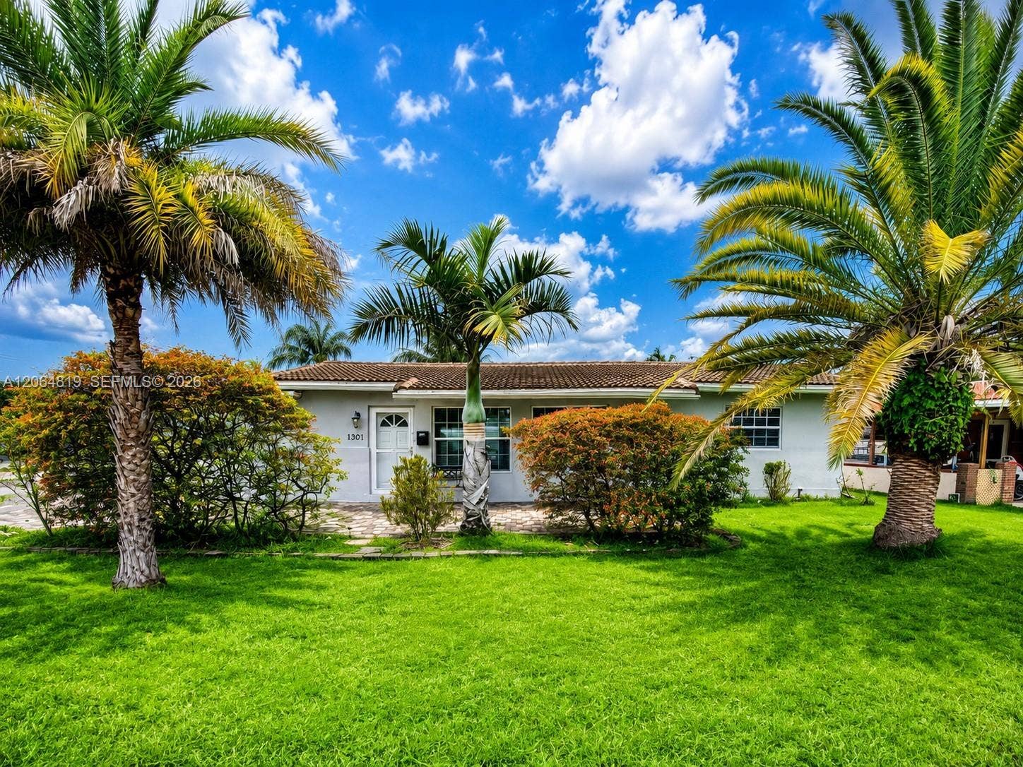 1301 NE 42nd Street, Oakland Park, FL 33334 Photo 8