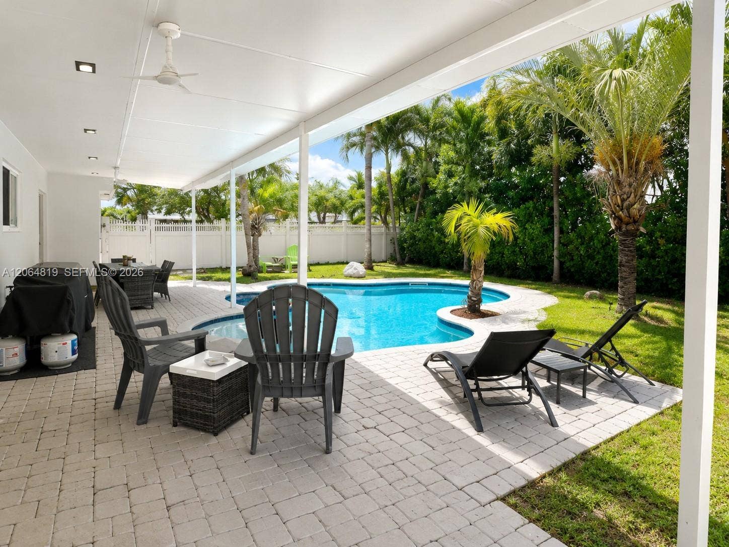 1301 NE 42nd Street, Oakland Park, FL 33334 Photo 4