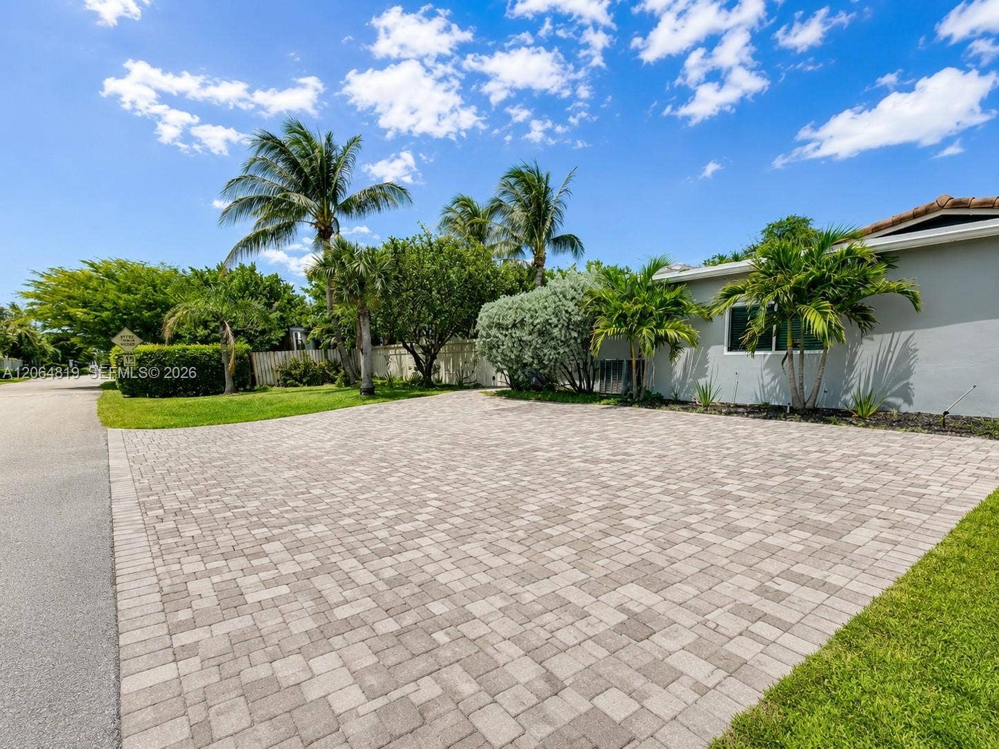 1301 NE 42nd Street, Oakland Park, FL 33334 Photo 11