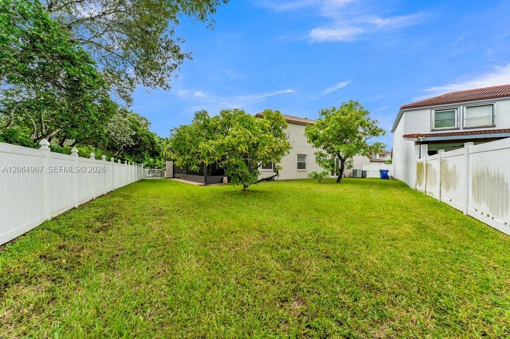 15887 NW 11th Street, Pembroke Pines, FL 33028 Photo 48