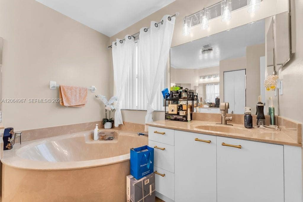 15887 NW 11th Street, Pembroke Pines, FL 33028 Photo 30