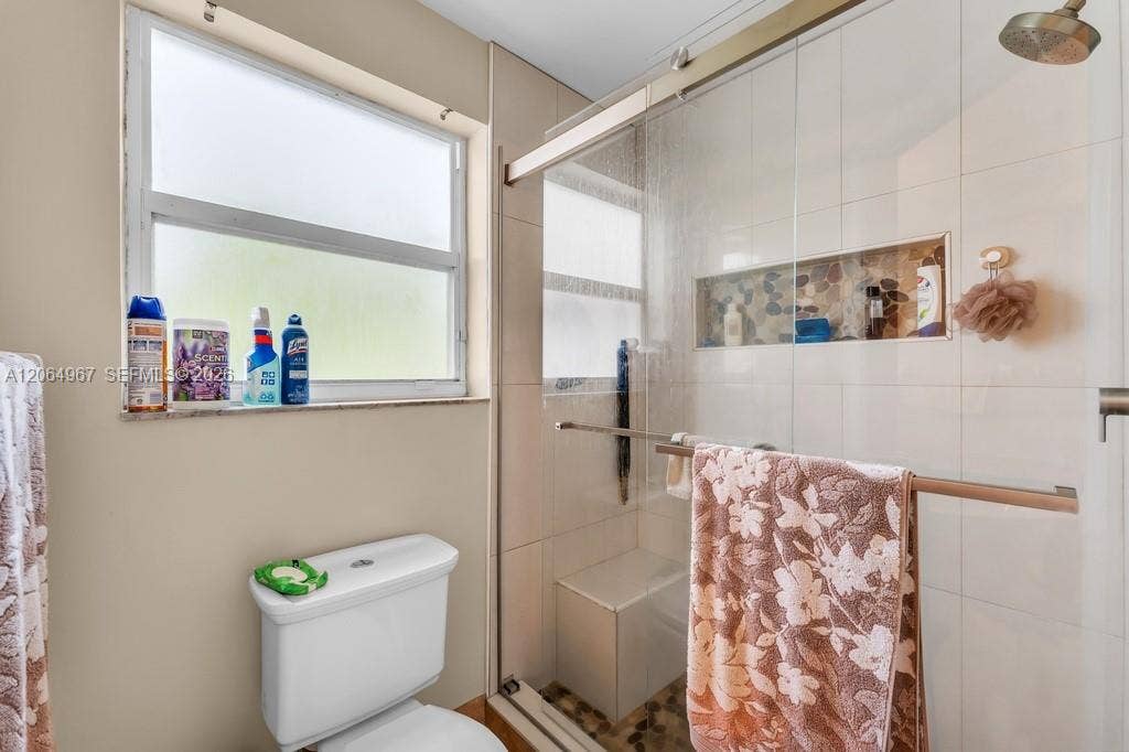 15887 NW 11th Street, Pembroke Pines, FL 33028 Photo 32