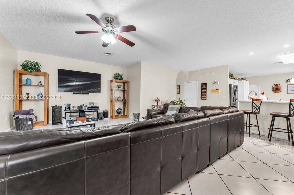 15887 NW 11th Street, Pembroke Pines, FL 33028 Photo 20