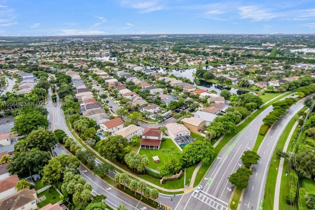 15887 NW 11th Street, Pembroke Pines, FL 33028 Photo 61