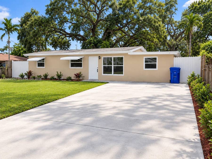 Property photo for Hollywood, FL