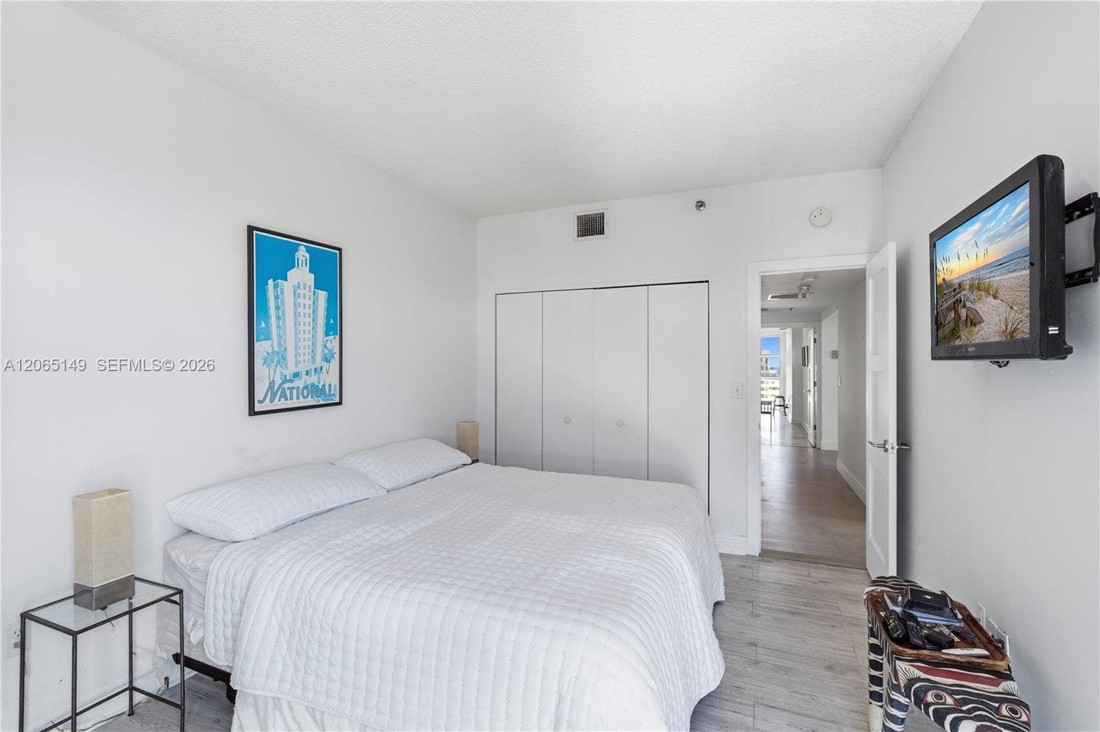 2nd bedroom