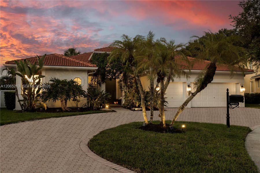 Property photo for 4015 Crossbill Lane, Weston, FL