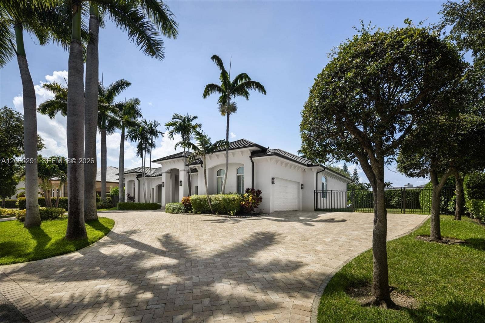 8111 SW 178th Street, Palmetto Bay, FL 33157 Photo 2