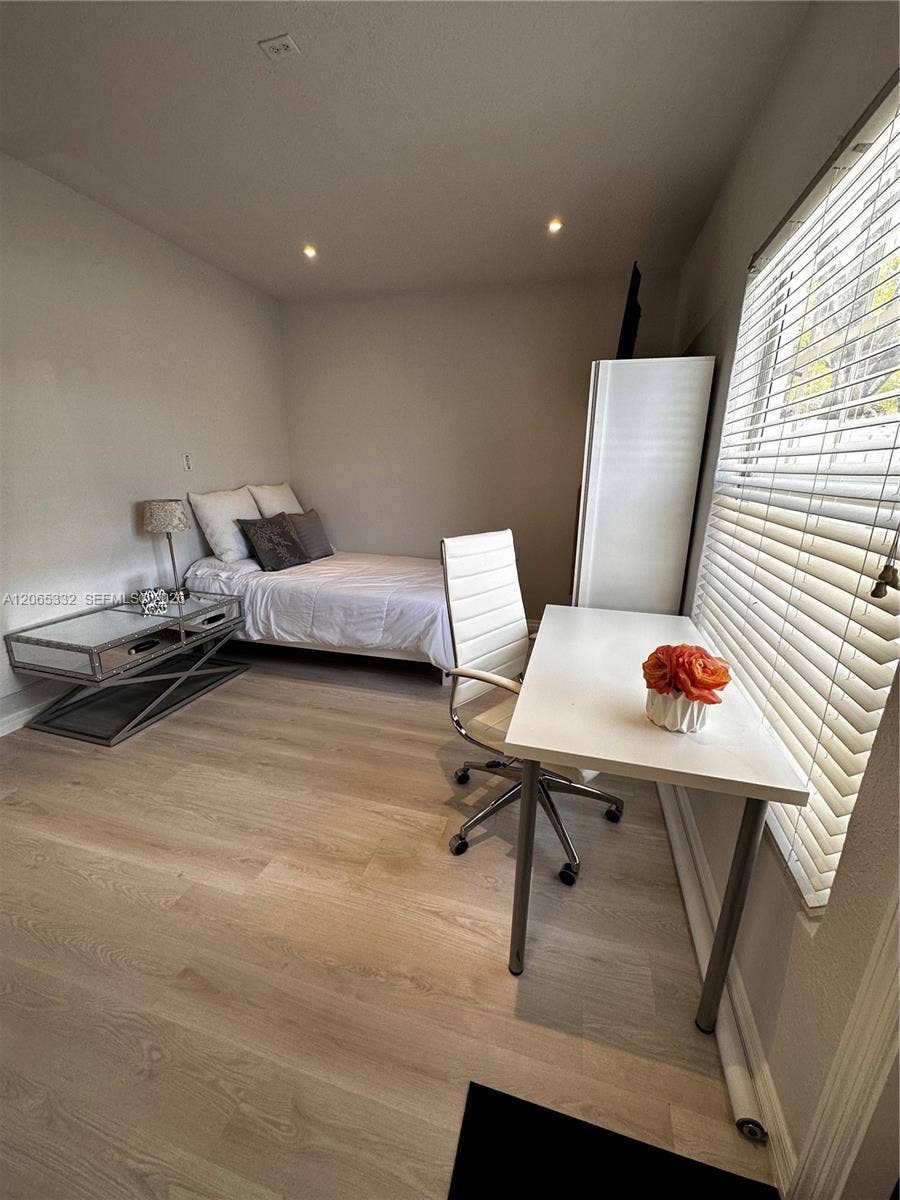 Property photo for Hollywood, FL