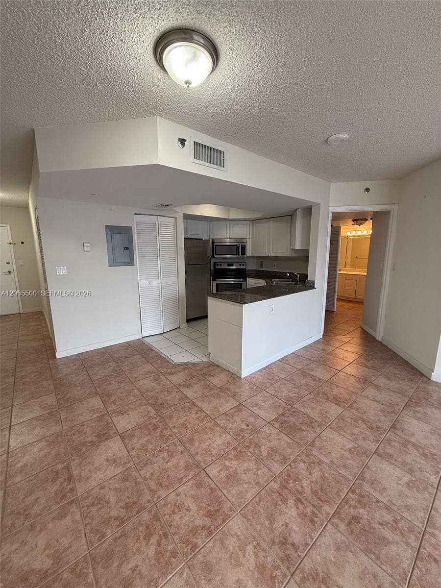 8911 Collins Avenue, #1103, Surfside, FL 33154 Photo 6