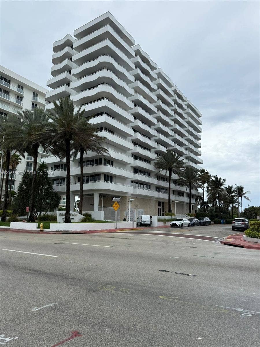 8911 Collins Avenue, #1103, Surfside, FL 33154 Photo 2
