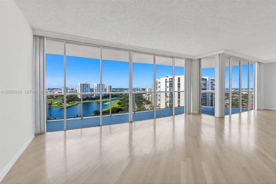 Property photo for 20281 E Country Club Drive, #1801, Aventura, FL