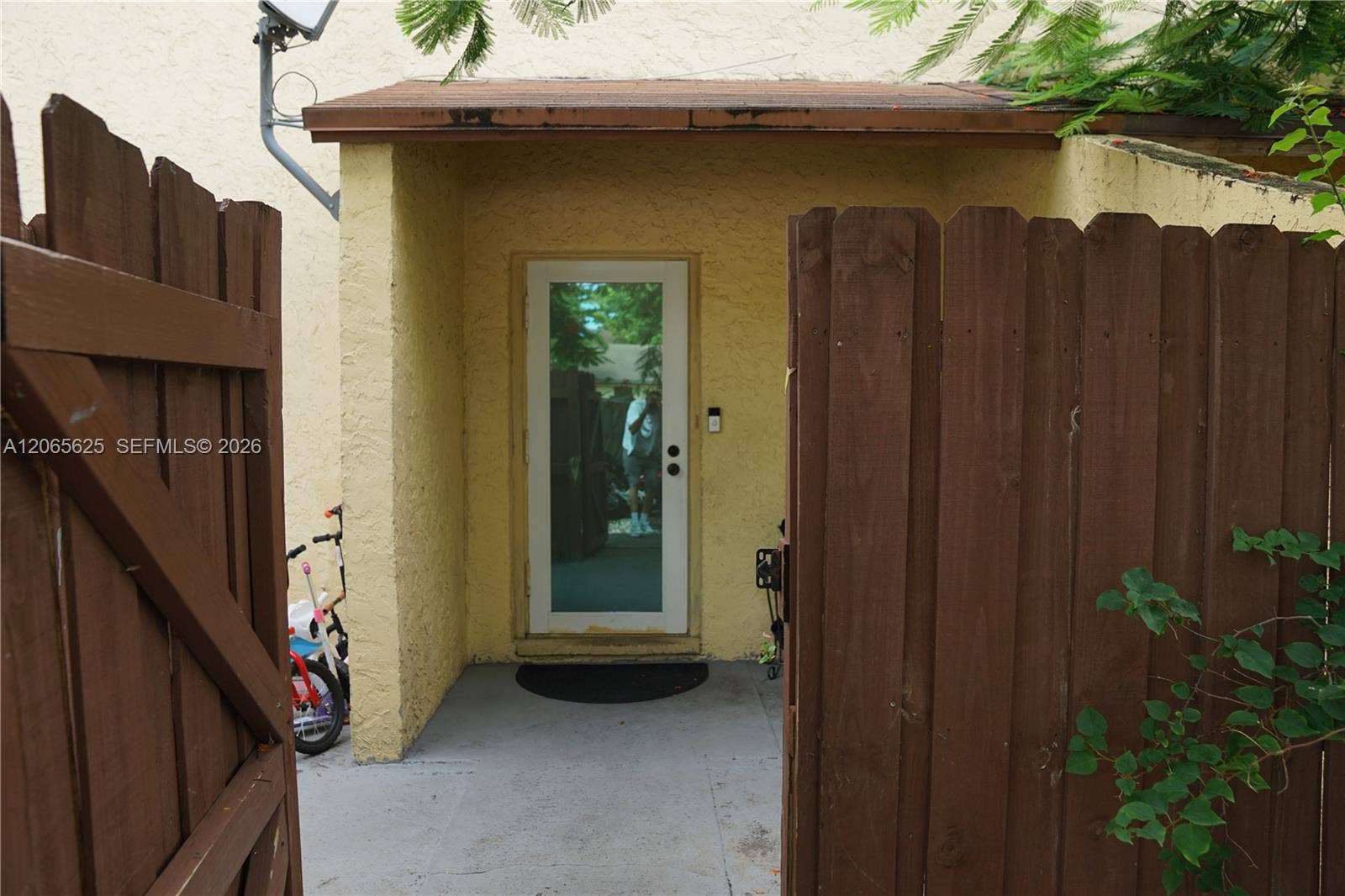 4332 NW 3rd Terrace, Deerfield Beach, FL 33064 Photo 2