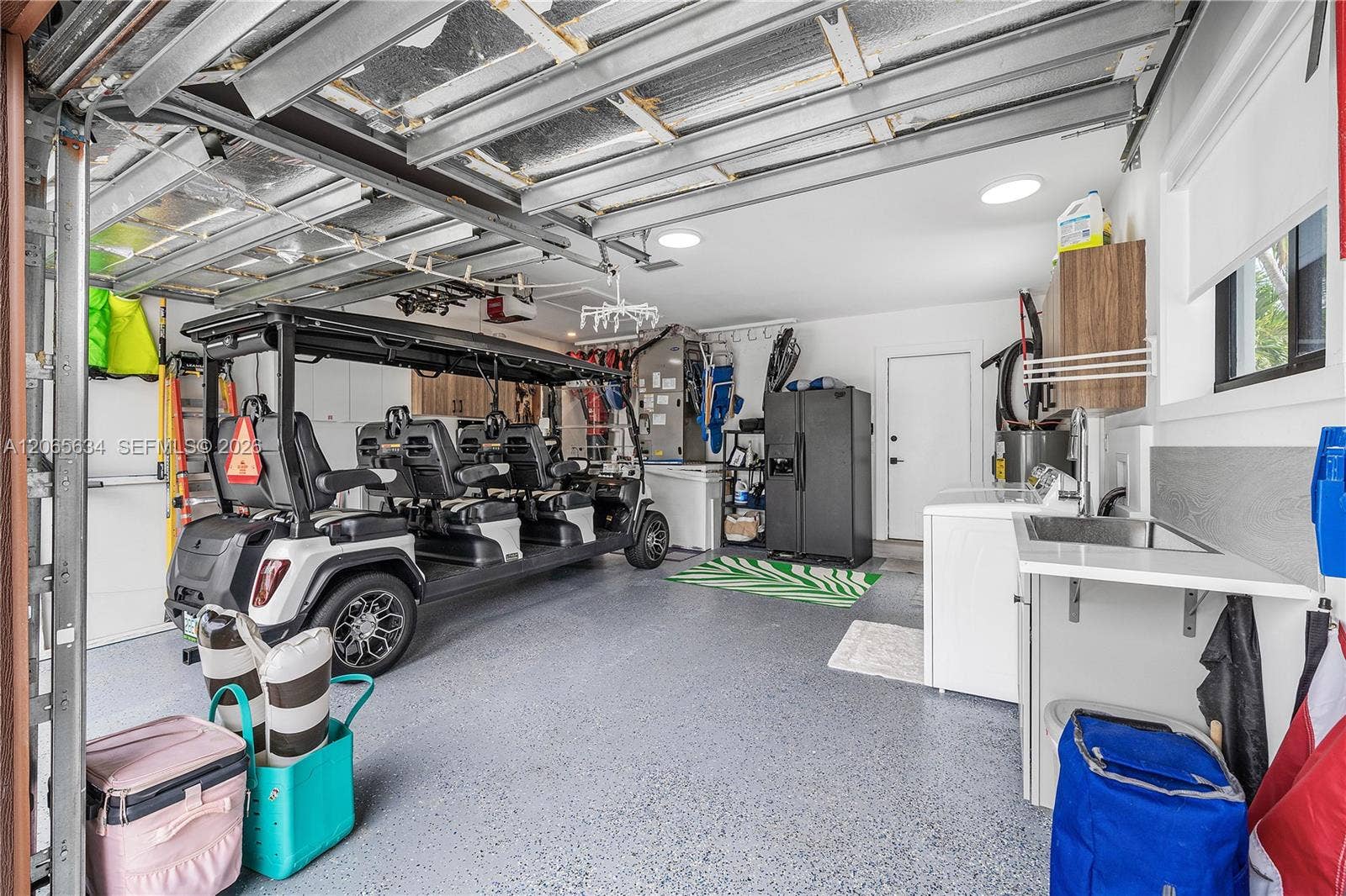 2153 Imperial Point Drive, Fort Lauderdale, FL 33308 EPOXY FLOORS, AIR CONDITIONED GARAGE
