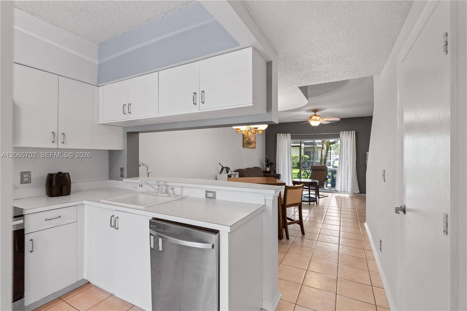 38 Truman Drive, Weston, FL 33326 Photo 3