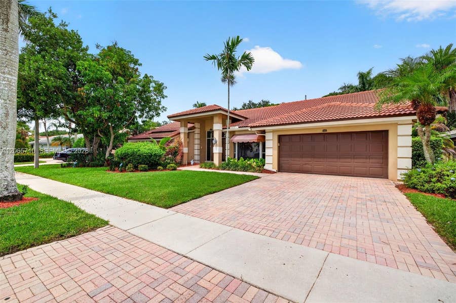 Property photo for 581 NW 110th Avenue, Plantation, FL