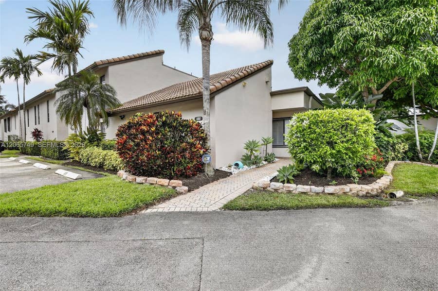 Property photo for 958 Mockingbird Lane, #515, Plantation, FL