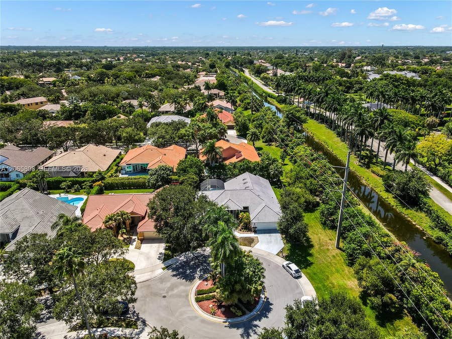 Property photo for 1097 Smoke Tree Court, Weston, FL