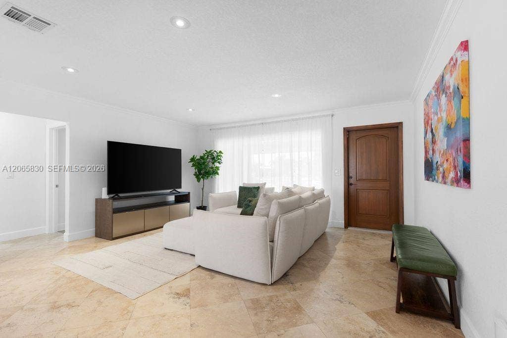 261 SE 4th Street, Pompano Beach, FL 33060 Photo 4