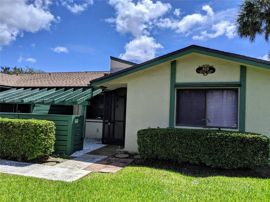 Property photo for 460 Lakeview Drive, #4, Weston, FL