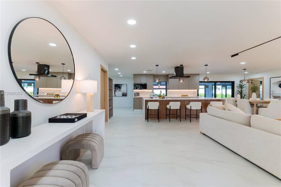 Property photo for 2415 NE 35th Drive, Fort Lauderdale, FL