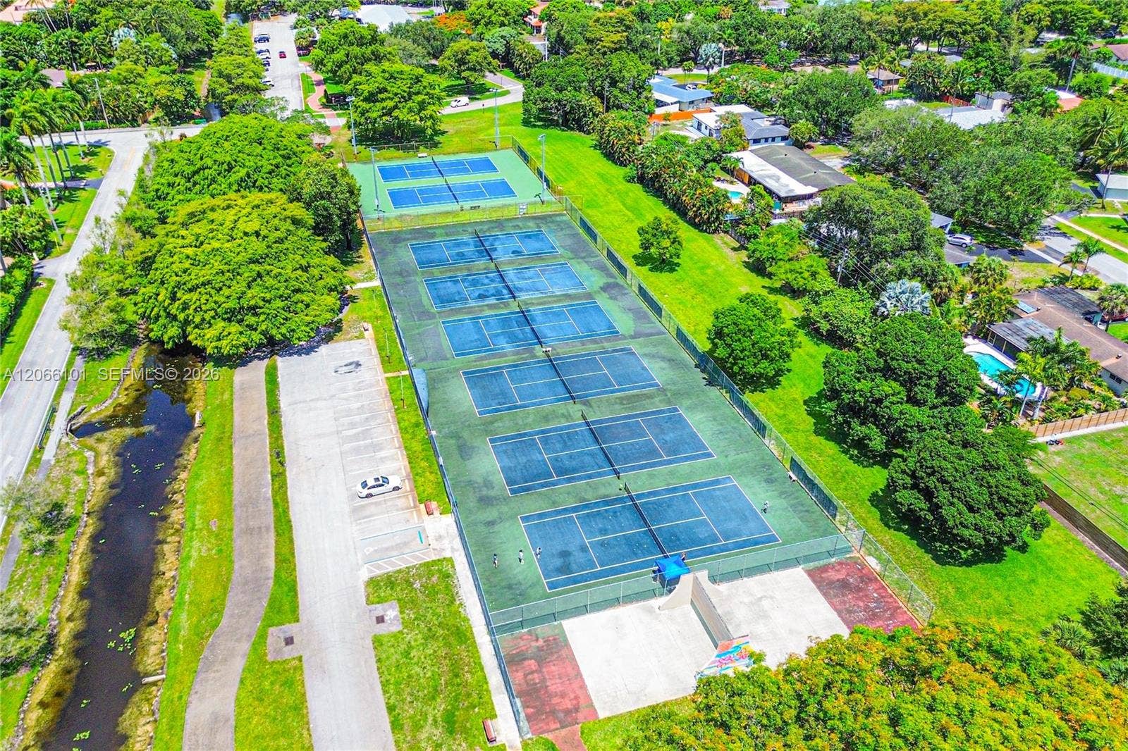 801 Ixora Lane, Plantation, FL 33317 Plantation Community Center