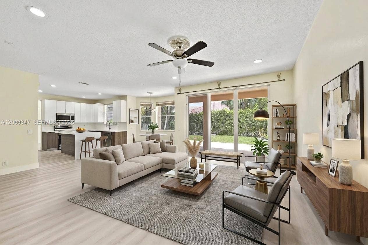Family, breakfast area- staged
