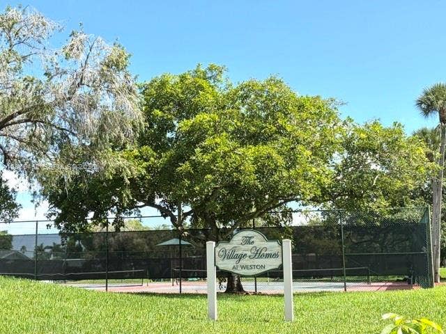 16850 Crestview Lane, Weston, Weston, FL 33326 Neighborhood Courts