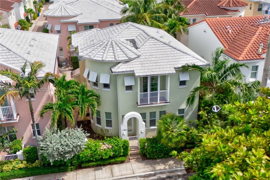 Property photo for 1749 NE 9th Street, Fort Lauderdale, FL