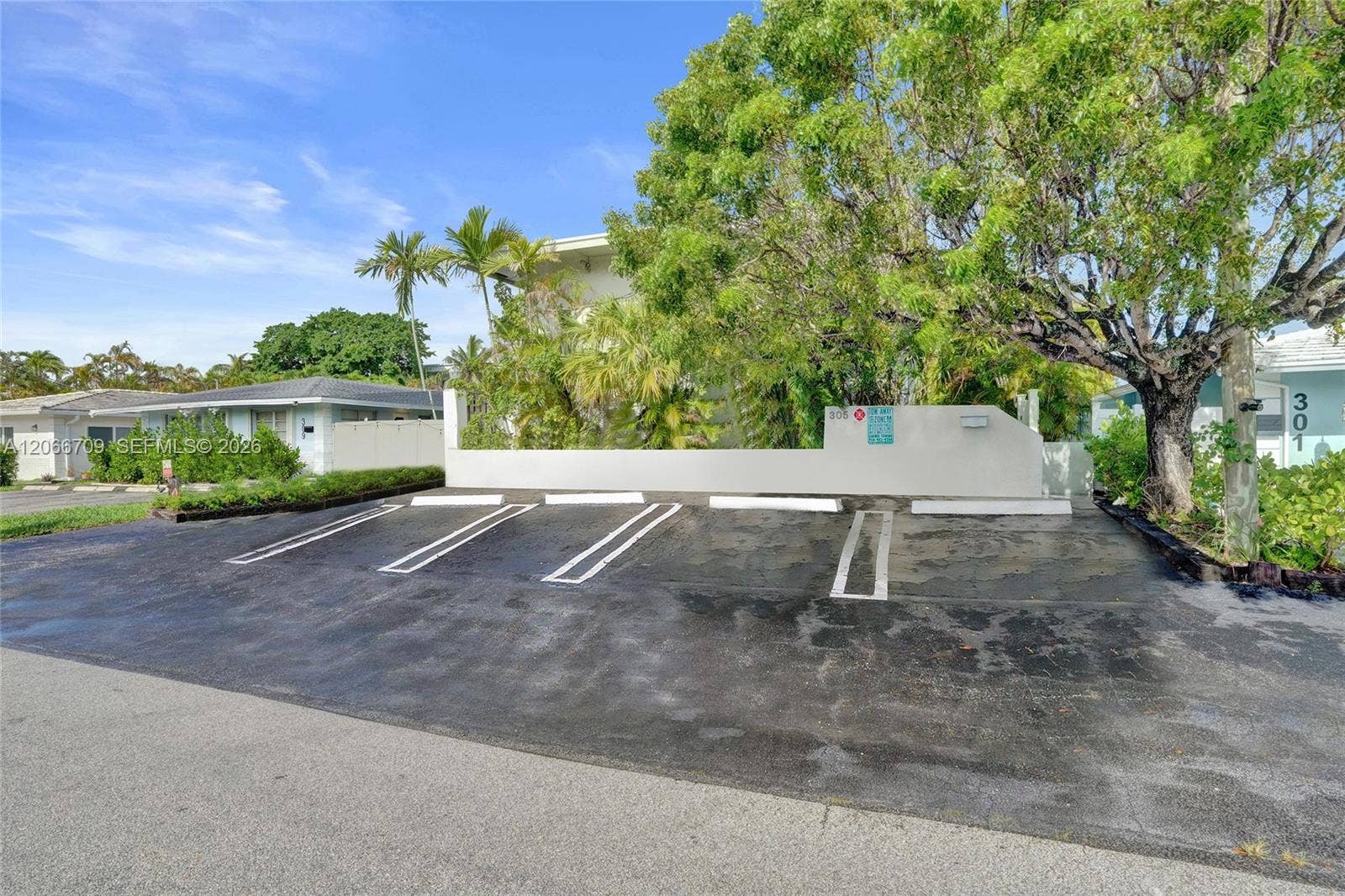 305 SE 12th Avenue, Pompano Beach, FL 33060 Photo 4