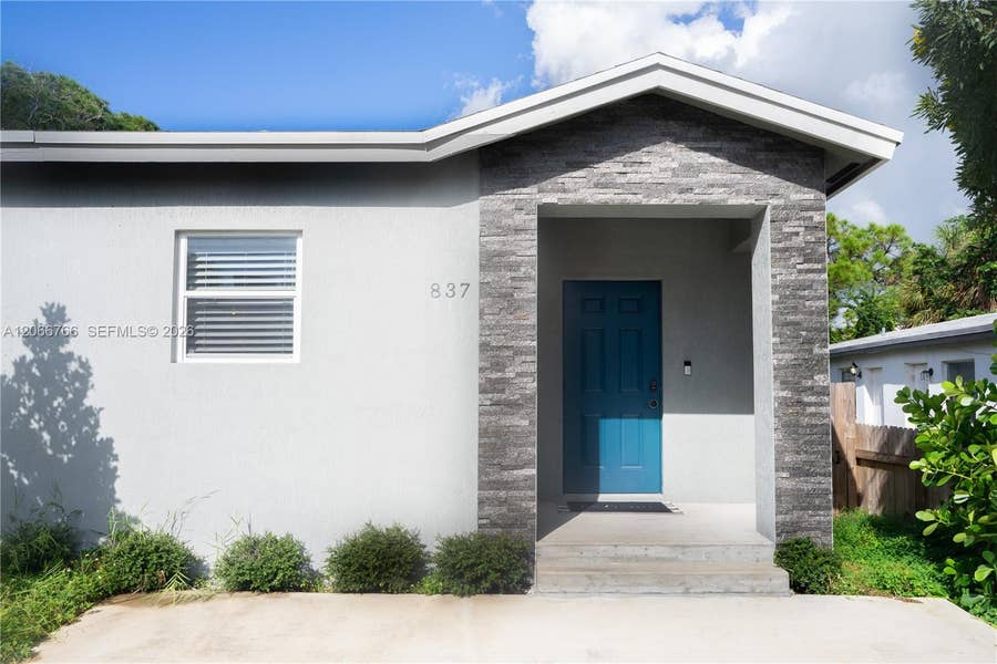 Property photo for 837 NW 14th Way, Fort Lauderdale, FL
