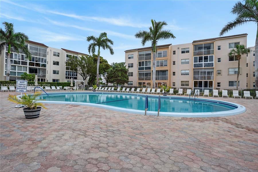 Property photo for 2821 Somerset Drive, #317, Lauderdale Lakes, FL