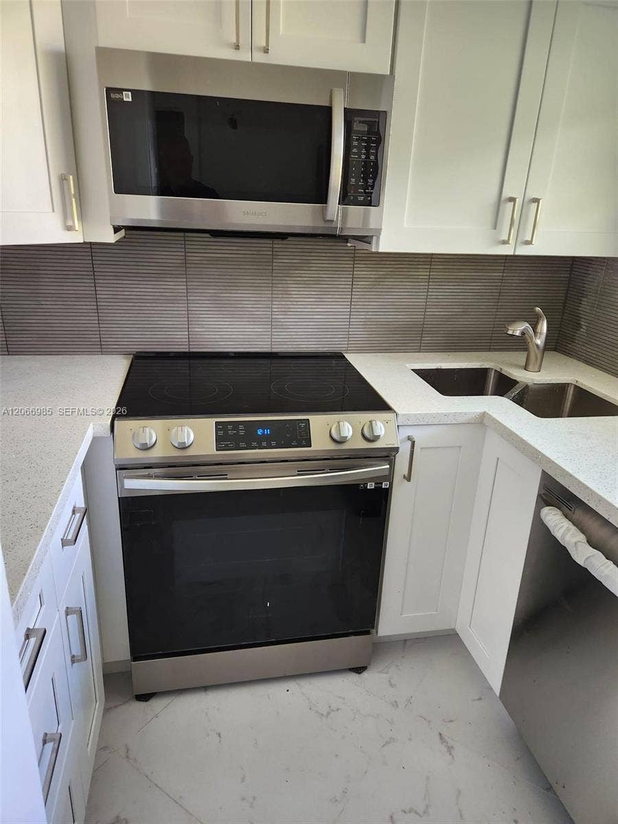 Property photo for 1333 E Hallandale Beach Boulevard, #423, Hallandale Beach, FL