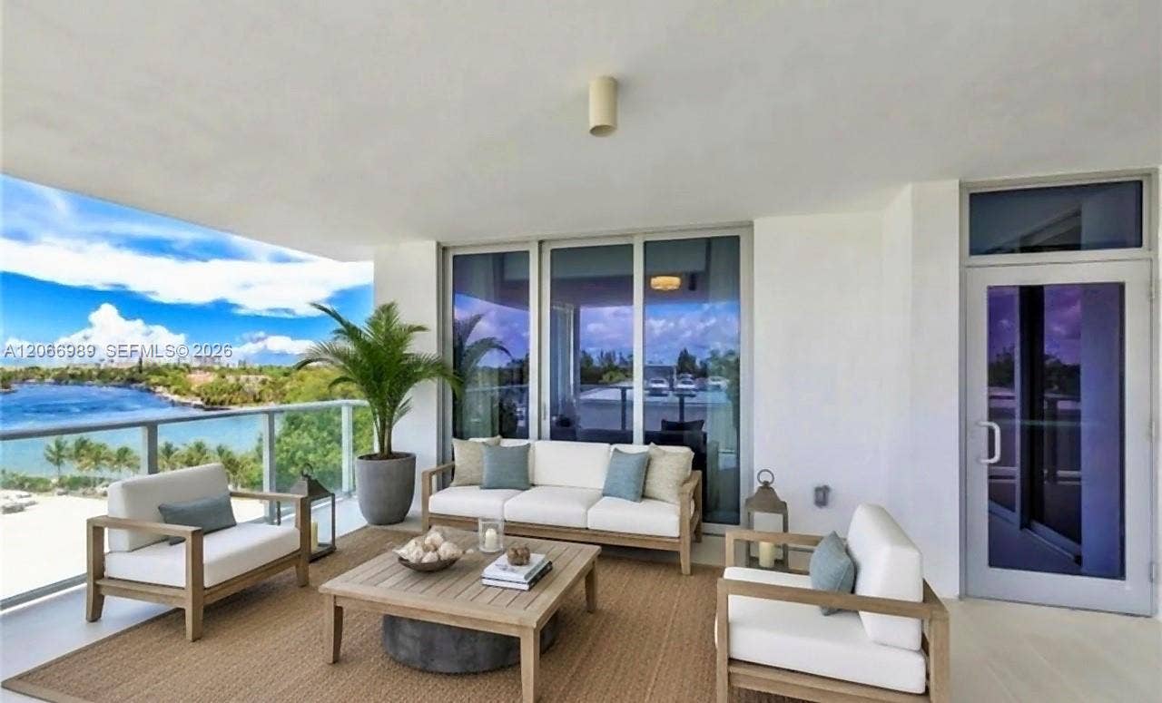 1180 N Federal Highway, #501, Fort Lauderdale, FL 33304 Virtually Staged