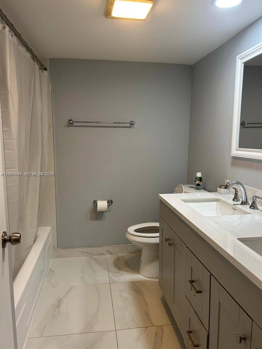 230 Lakeview Drive, #209, Weston, FL 33326 Photo 4