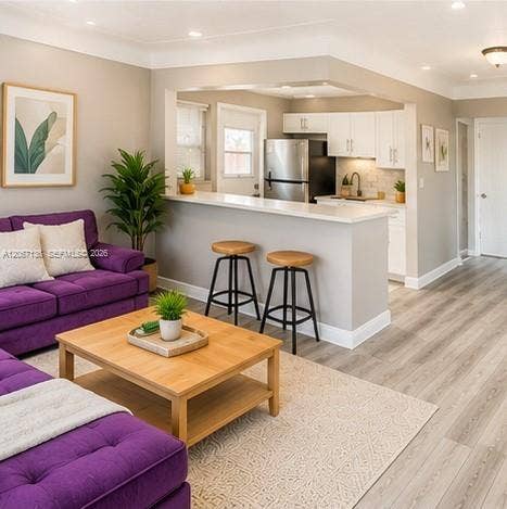Living room - Kitchen