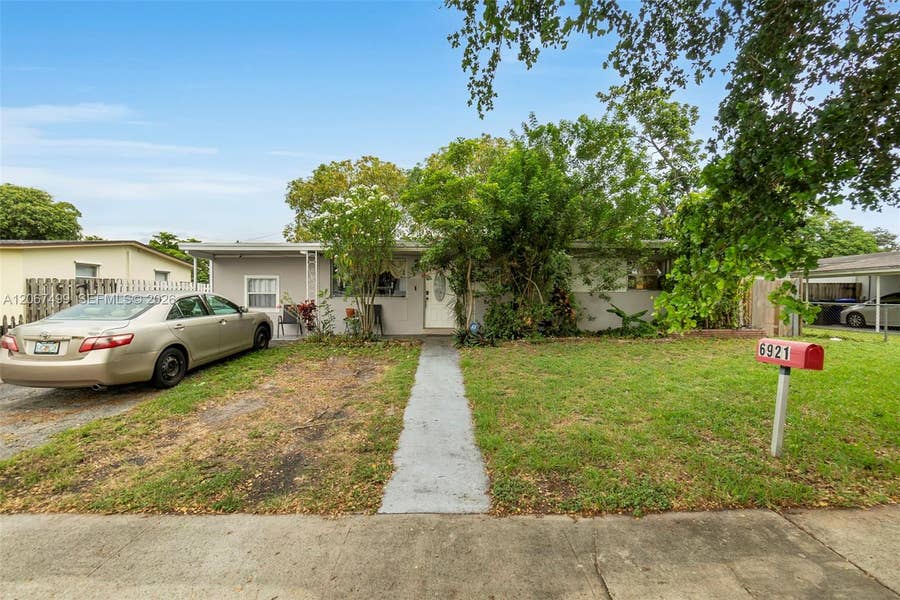 Property photo for 6921 Taylor Street, Hollywood, FL
