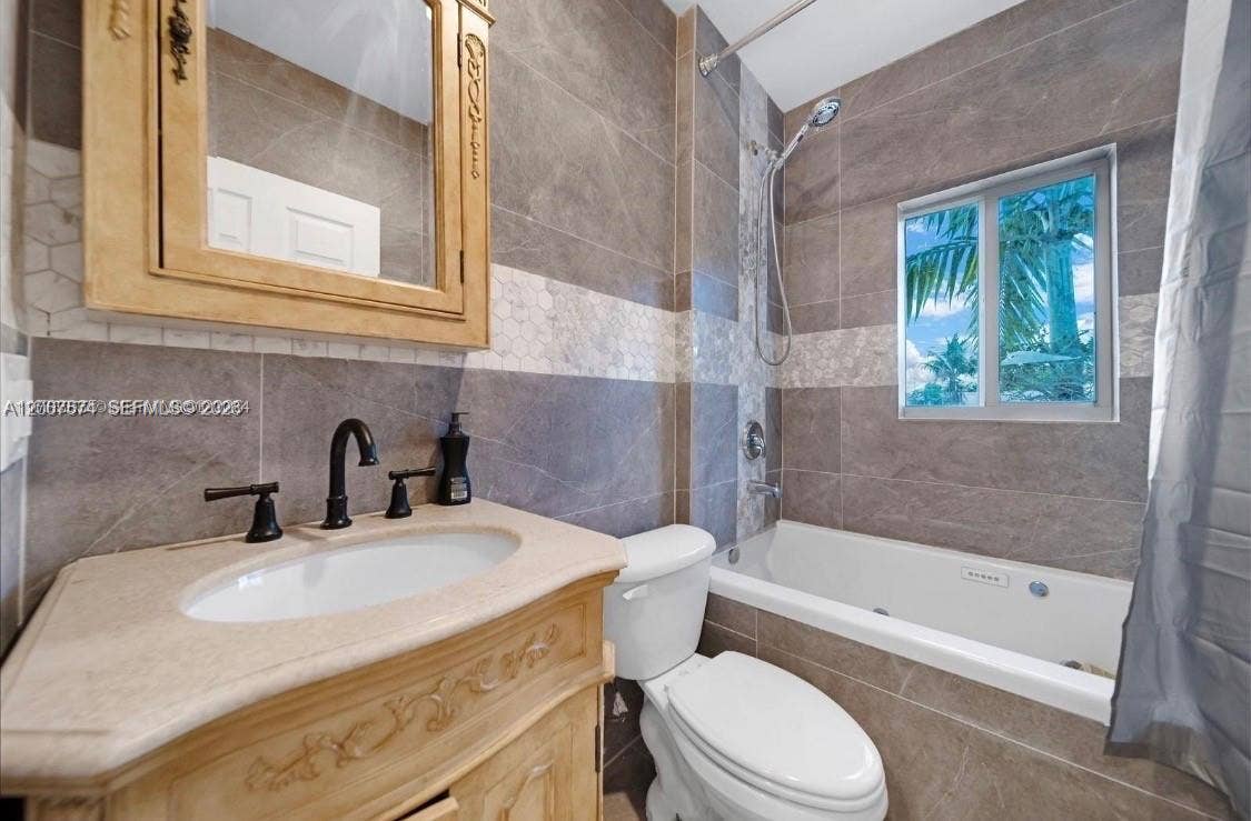 615 NW 10th Terrace, #1, Fort Lauderdale, FL 33311 Photo 4
