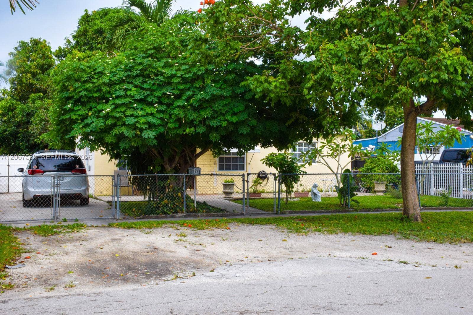 371 W 47th Street, Hialeah, FL 33012 Photo 3