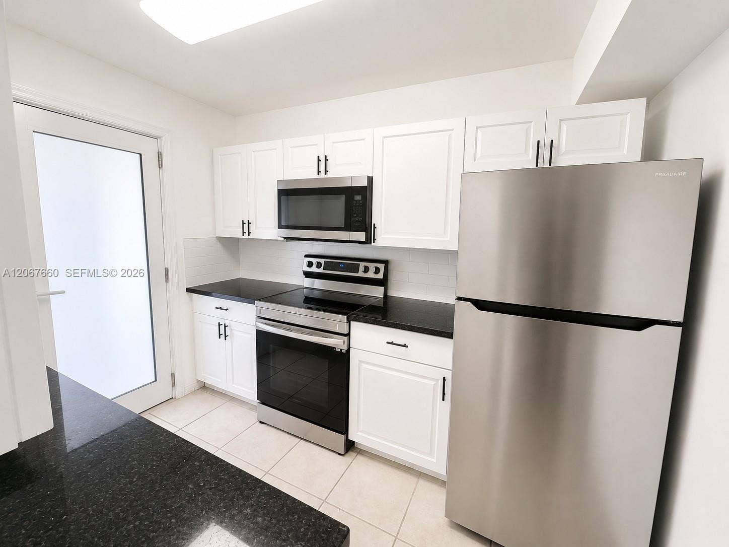 500 E Country Club Circle, #4, Plantation, Plantation, FL 33317 Photo 2