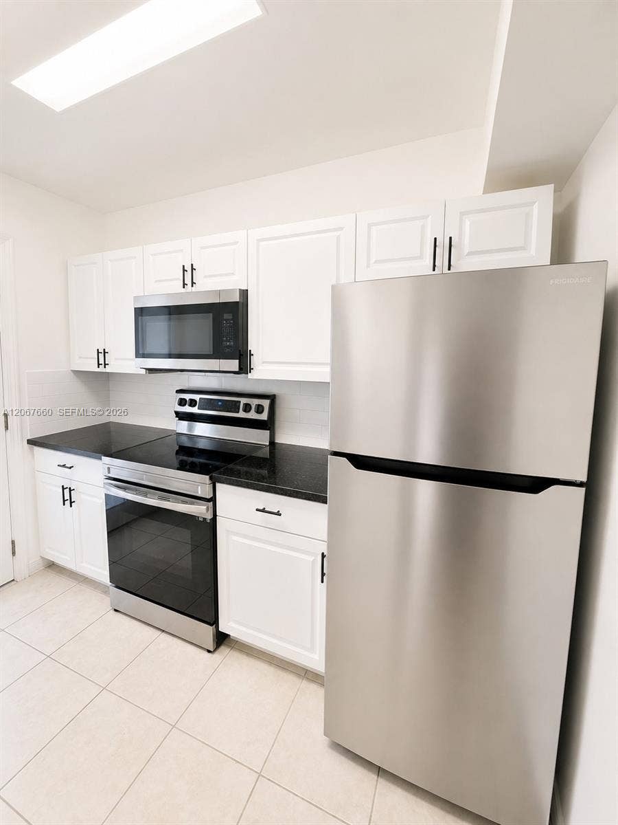 500 E Country Club Circle, #4, Plantation, Plantation, FL 33317 Photo 1