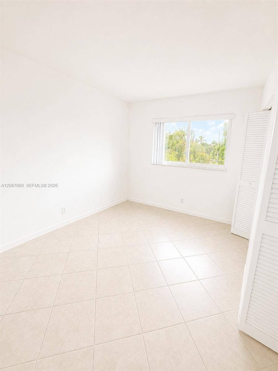 500 E Country Club Circle, #4, Plantation, Plantation, FL 33317 Photo 12