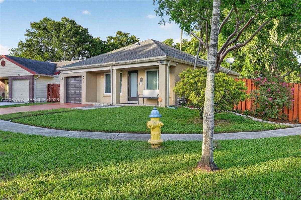 8601 SW 16th Street, Pembroke Pines, FL 33025 Photo 4