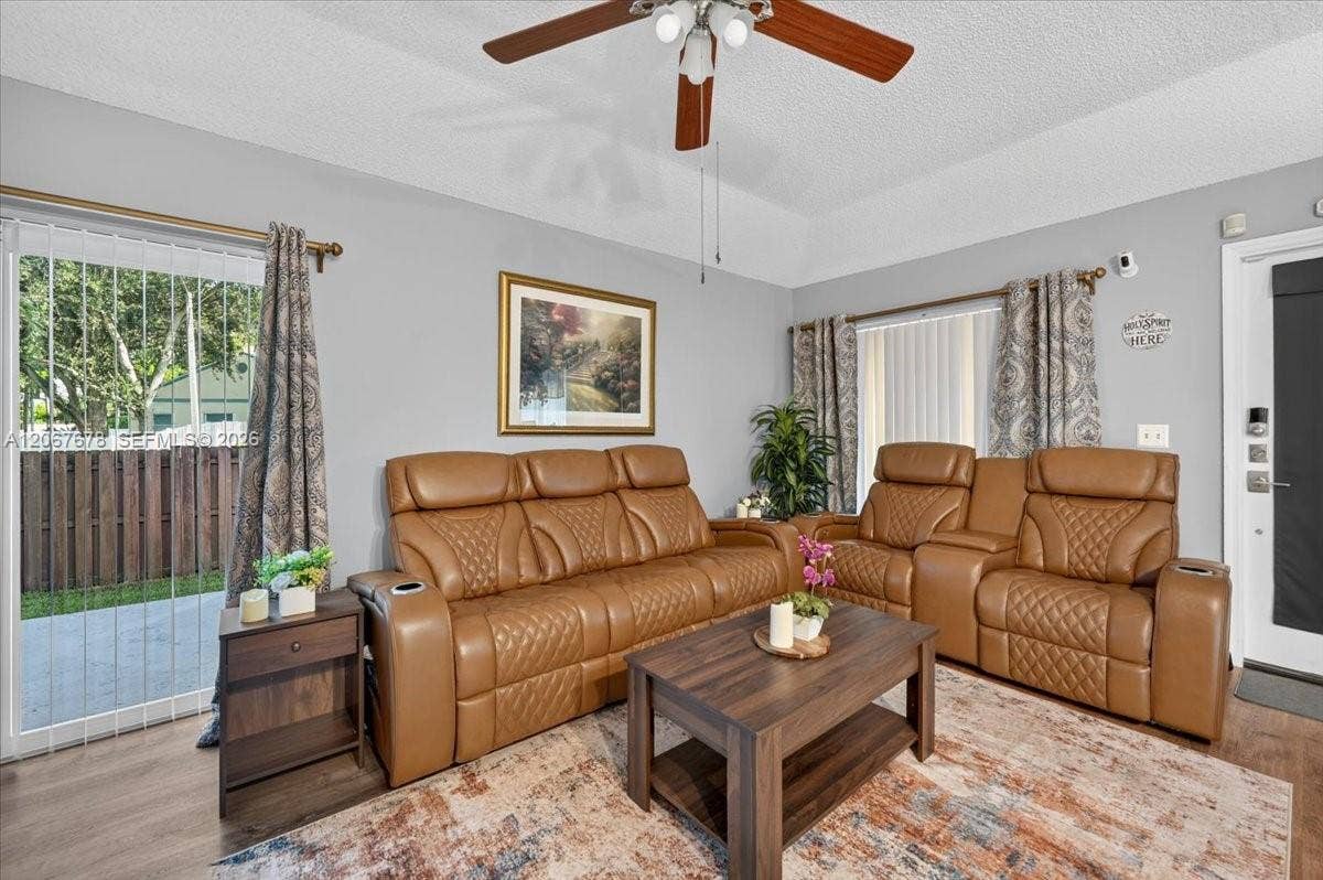 8601 SW 16th Street, Pembroke Pines, FL 33025 Photo 12