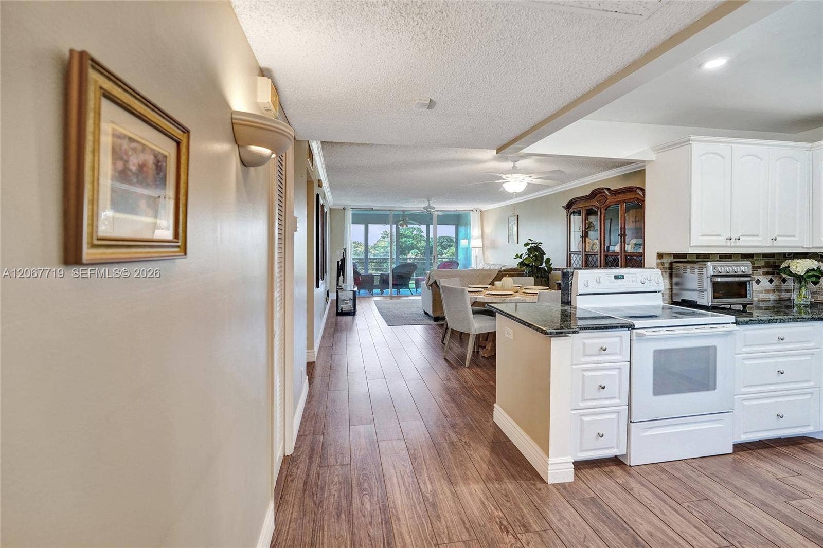 605 Oaks Drive, #504, Pompano Beach, FL 33069 Photo 2
