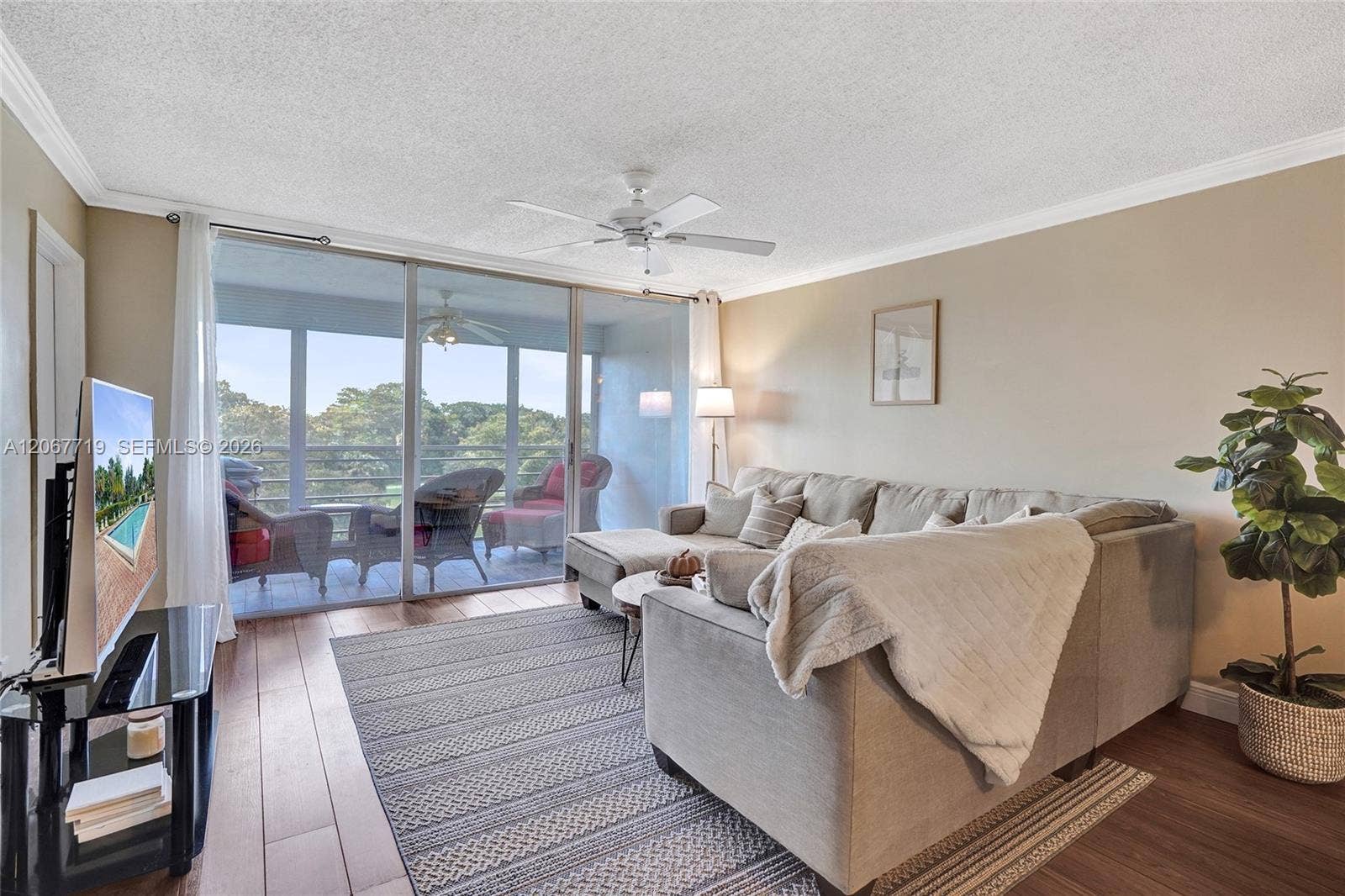 605 Oaks Drive, #504, Pompano Beach, FL 33069 Photo 8