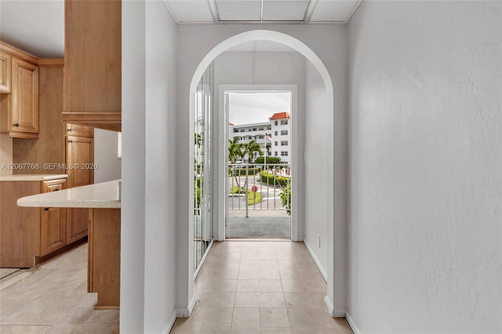 28 Yacht Club Drive, #202, North Palm Beach, FL 33408 Photo 10