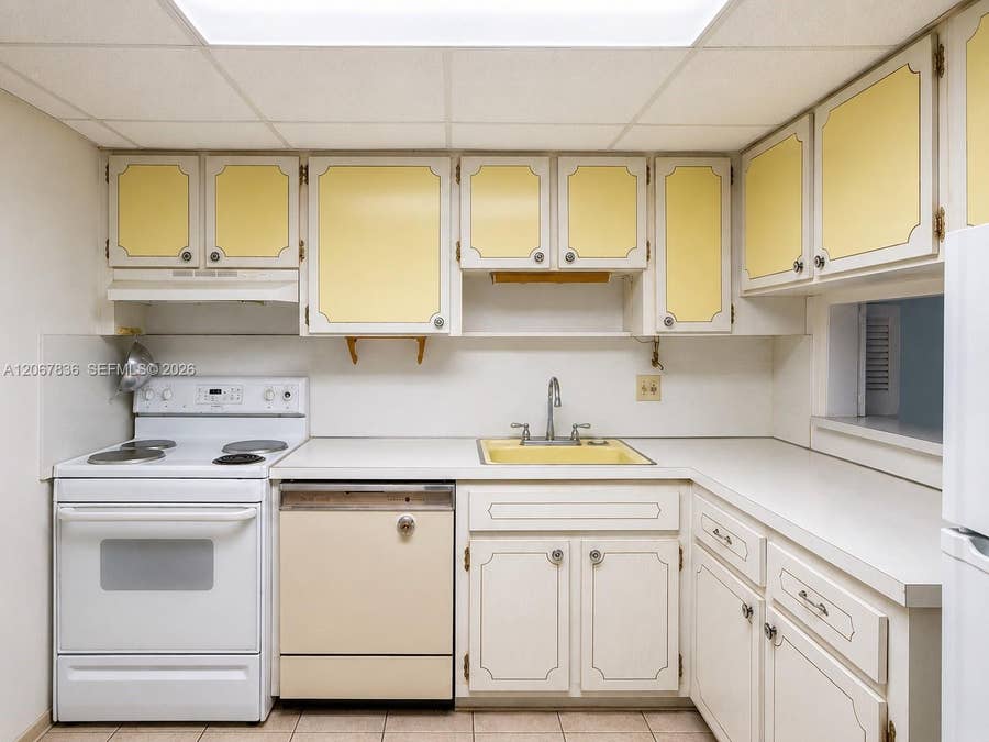 Property photo for 1001 Hillcrest Court, #204, Hollywood, FL