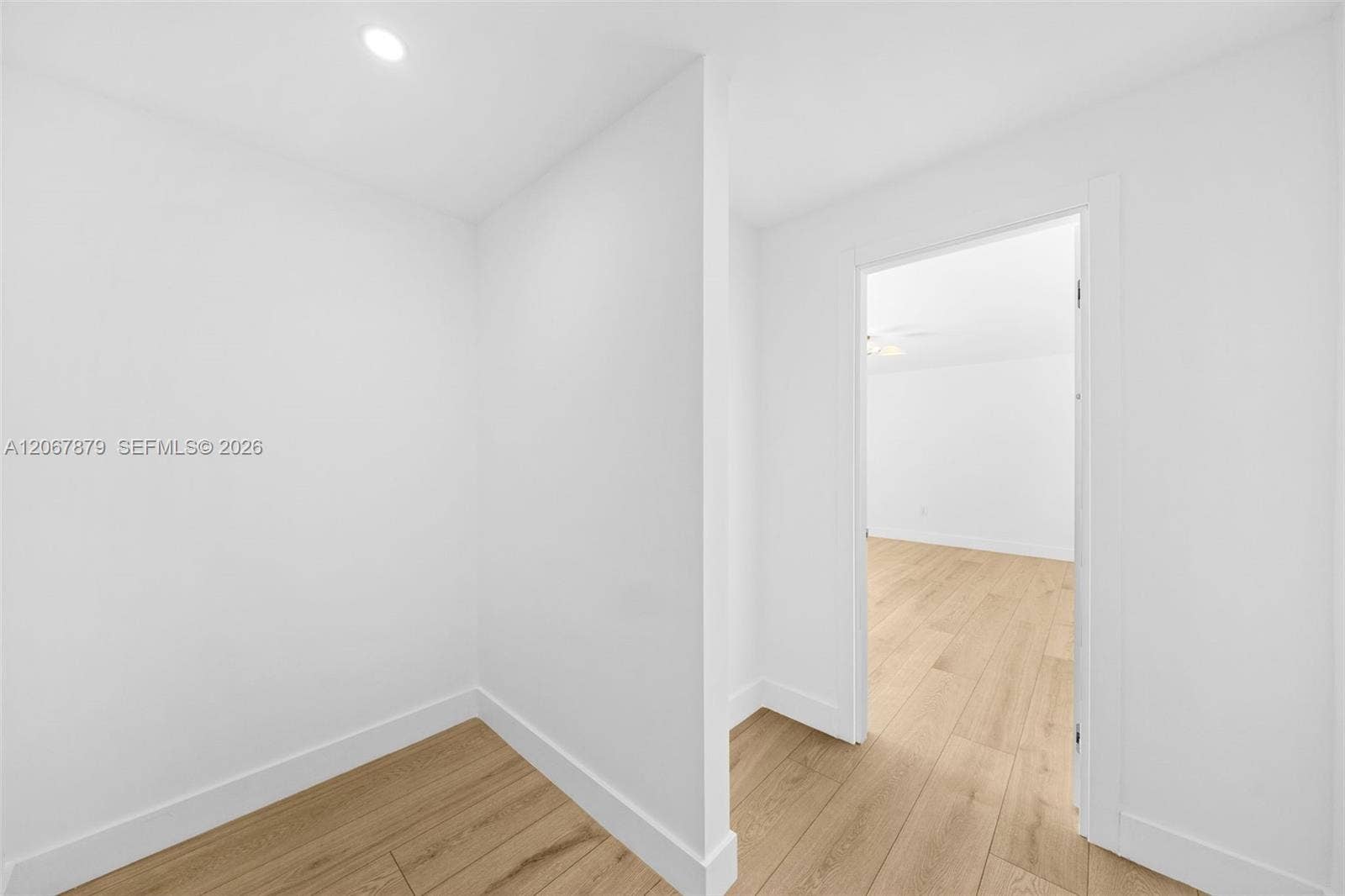 8978 SW 49th Street, Cooper City, FL 33328 Primary Bedroom closet